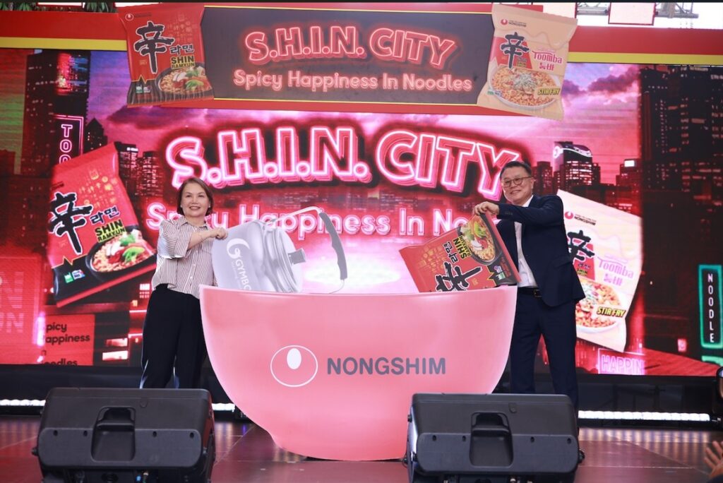 evelyn lao yap, president, and ceo of benby group of companies and antonio jo, executive vice president of international business, nongshim korea (1)
