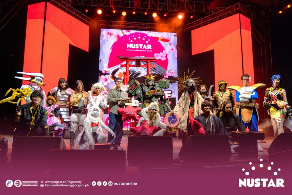 contestants of the nustar of the night cosplay contest pose with judges and a nustar online representative during the awarding of p20,000 cash, plaque, and exclusive merchandise to the winner.
