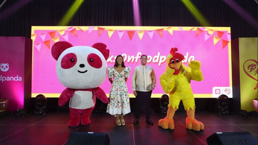 [1] patricia jacinto of foodpanda philippines and maverick leonardo t. javier of andok s litson corporation marked the partnership between the two brands during pista ng sarap