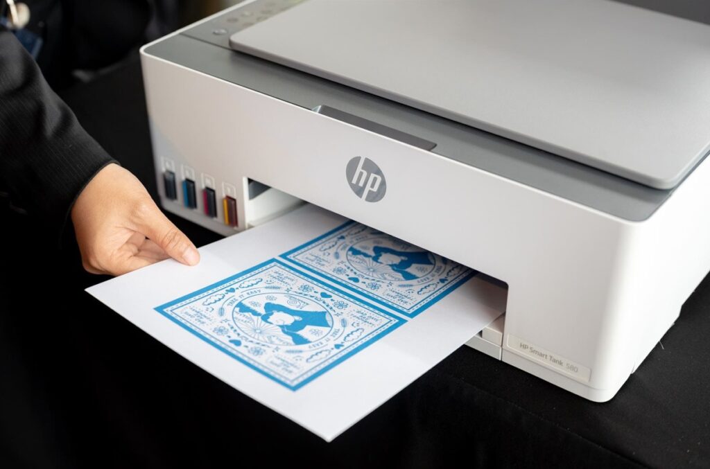 16) hp smart tank 580 product shot