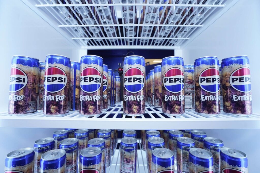 Pepsi Philippines Unveils All-New Pepsi Extra Fizz, Invites Gen Zs to #GoExtra at Every Mealtime product photo 2