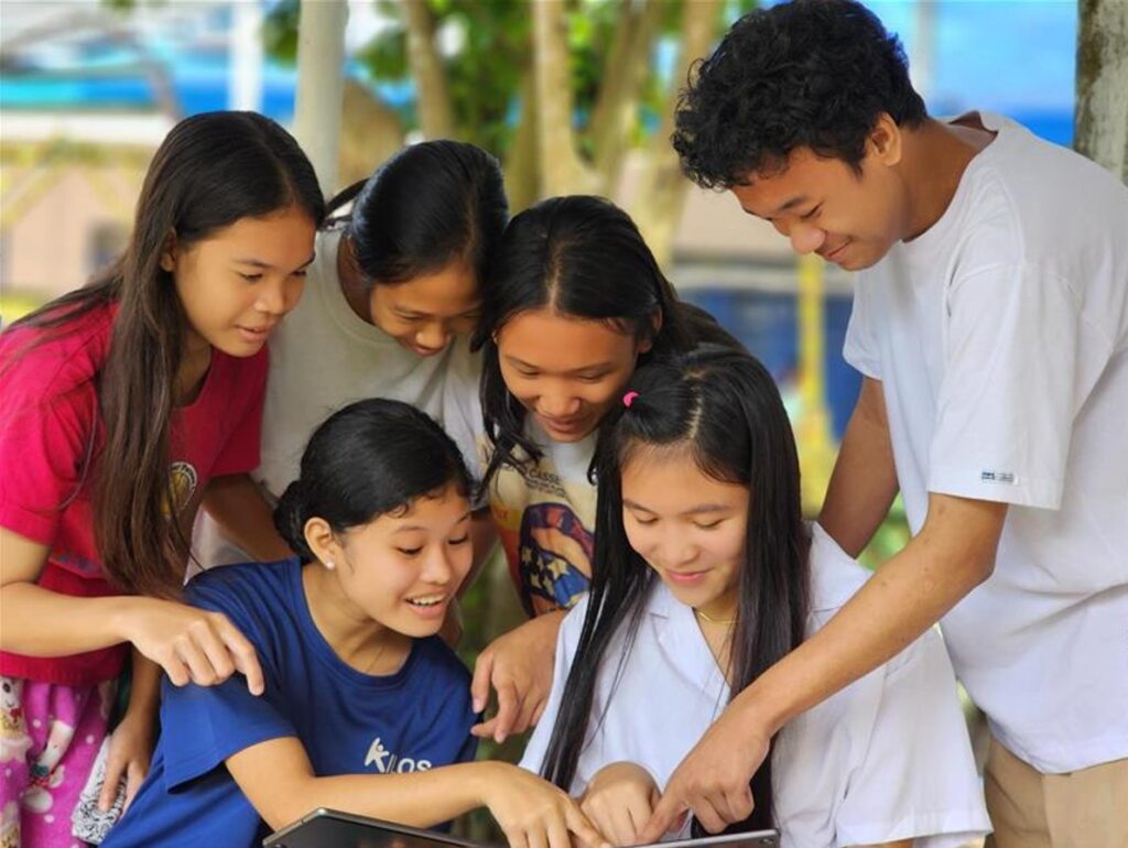 How PLDT and Smart’s KonektedforLearning is Helping Shape Education in the Philippines siab calawit es