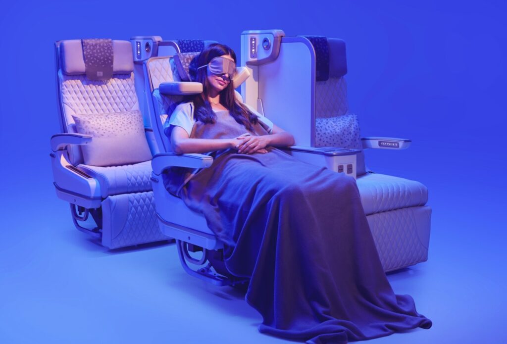 Powering Privacy in Premium Economy: Emirates Unveils the World’s First Electric Premium Economy Seat with Full-Height Privacy Screen globally acclaimed u dream headrest (2)